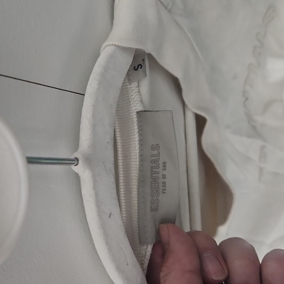 Essentials Off-White Tee - Picture 2 of 3